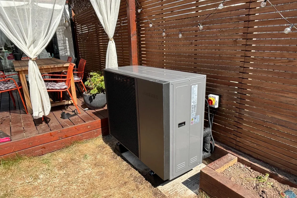 Samsung 12 kW high temperature air source heat pump in Ealing W5