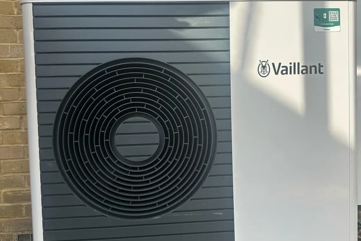 Vaillant air source heat pump with solar panels and a battery in Finsbury Park N4