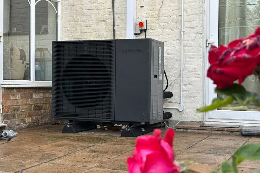 Samsung air source heat pump in Walton-on-Thames KT12