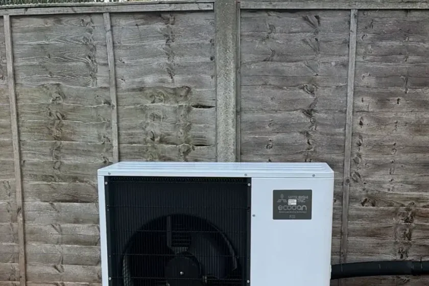 Mitsubishi Ecodan air source heat pump in Winchmore Hill N21